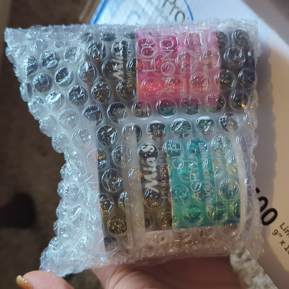 Mia secret acrylic